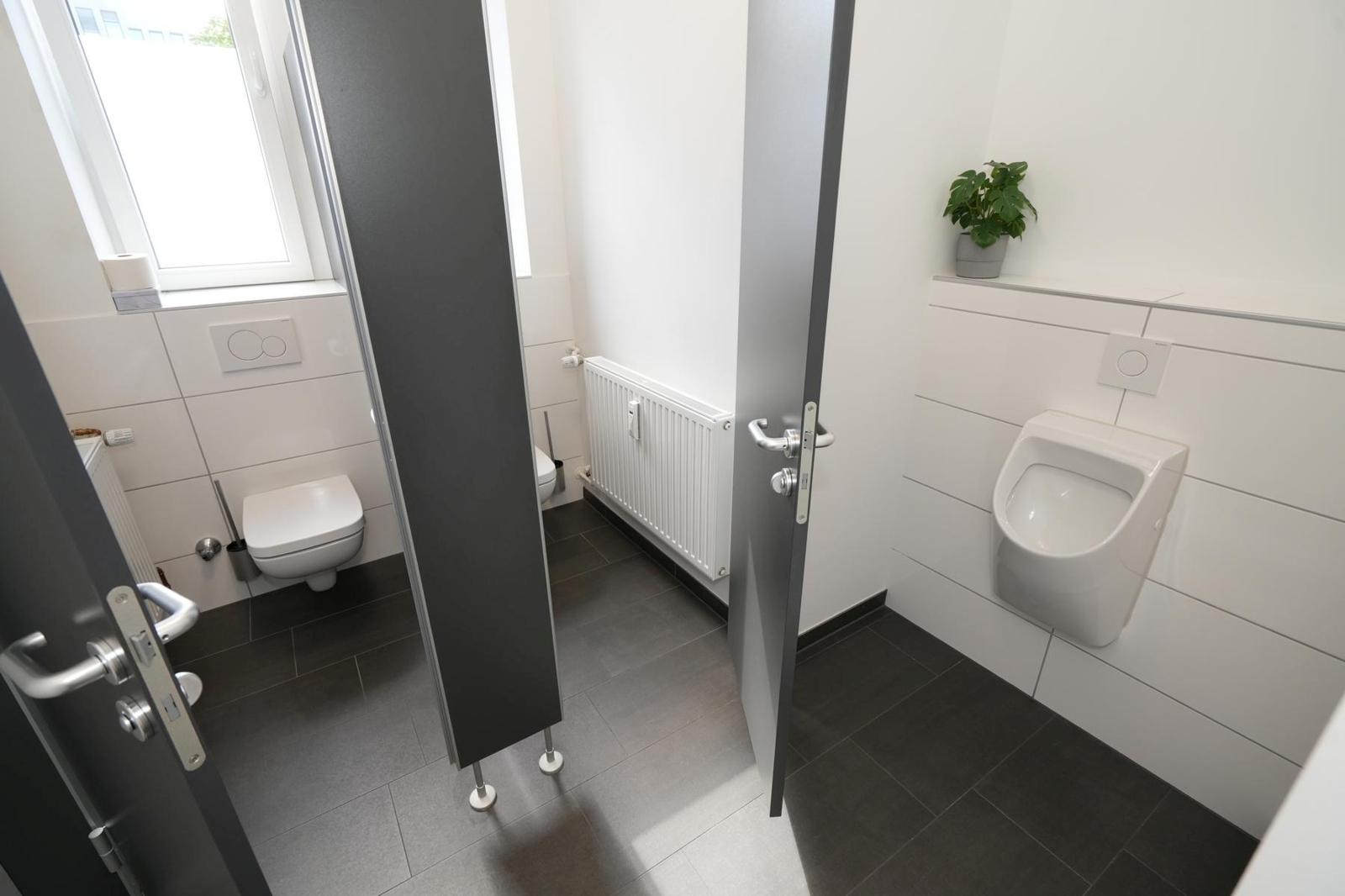 Mitarbeiter-WC 2