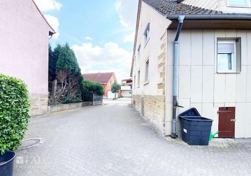 Hofeinfahrt