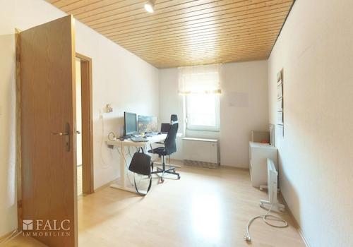 Büro EG