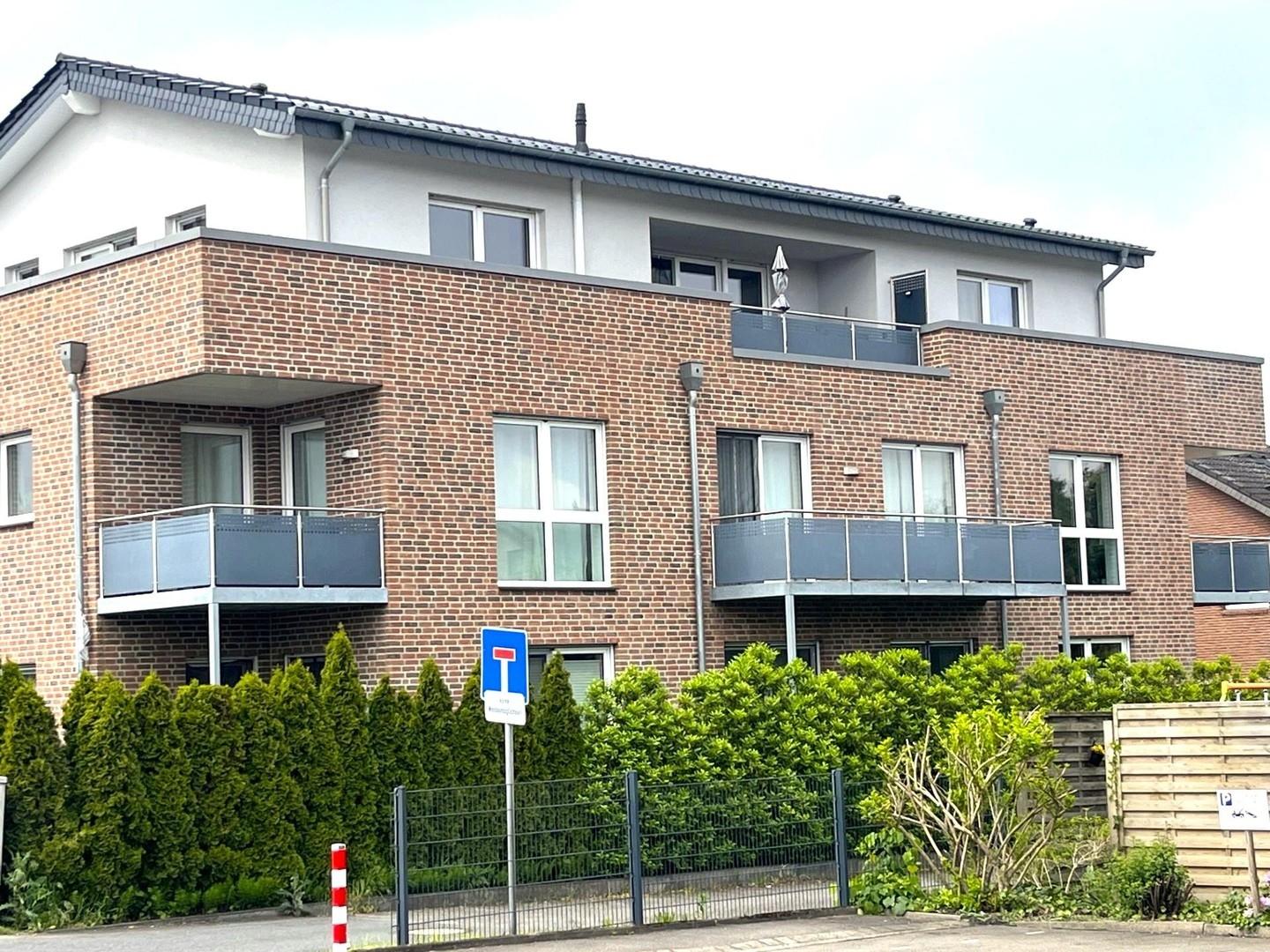 Seitenansicht mit Balkon