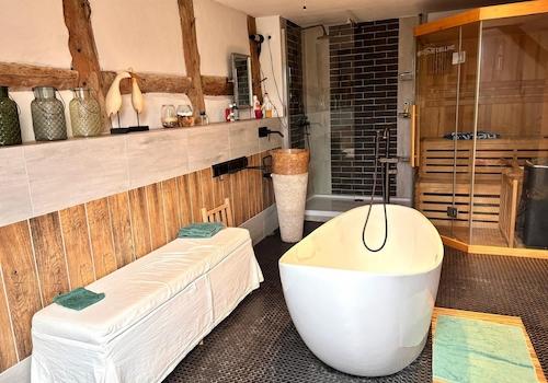 Vollbad mit Sauna Etage 2