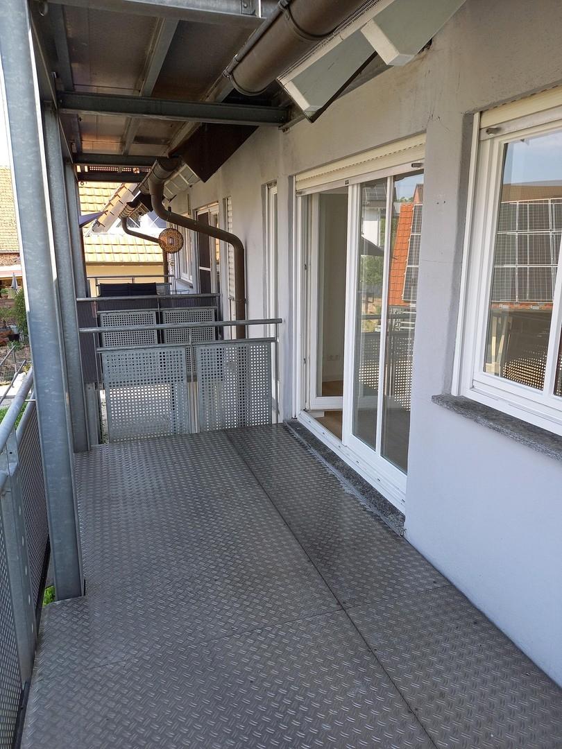 großer Balkon