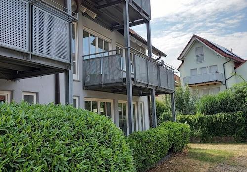 Rückseite Haus mit Balkon