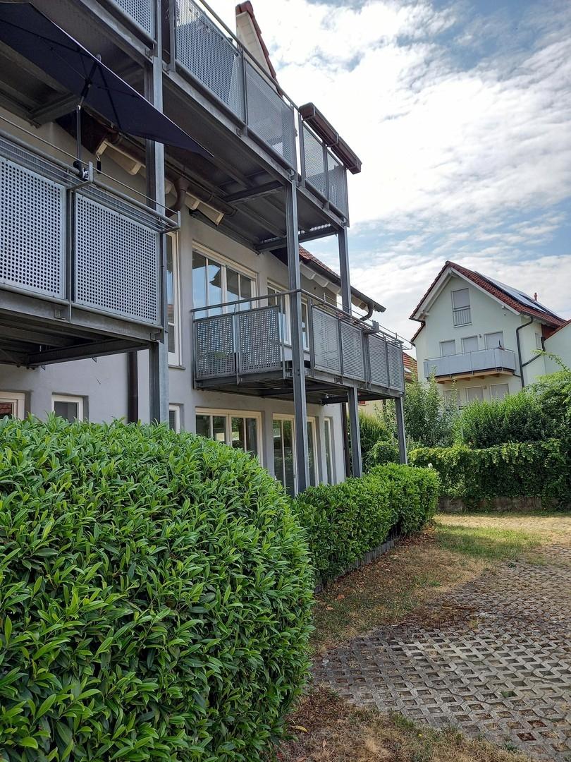 Rückseite Haus mit Balkon