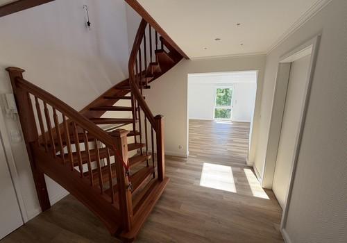 Eingang Flur & Treppe