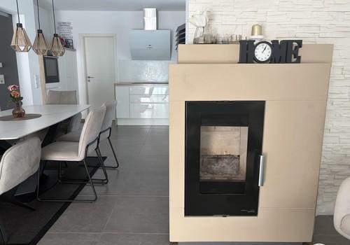 Kamin und Essbereich