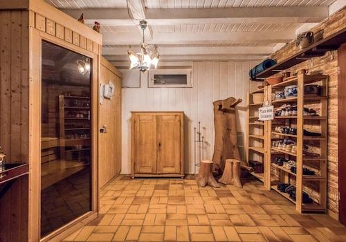 Hobbyraum mit Sauna