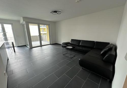 Wohnzimmer mit Ledercouch