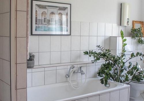 Dusche und Badewanne 3. OG