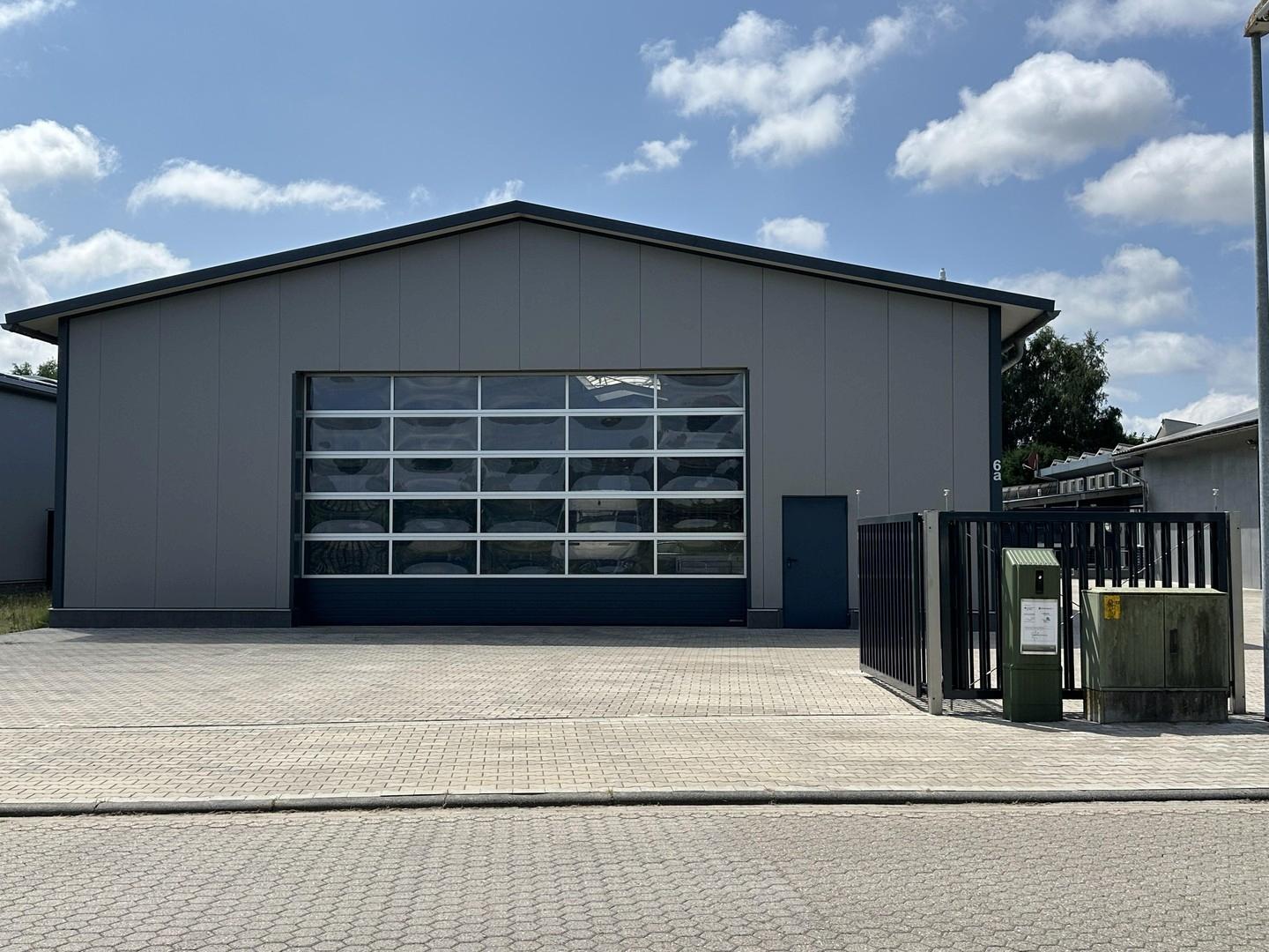 Halle 450 m²