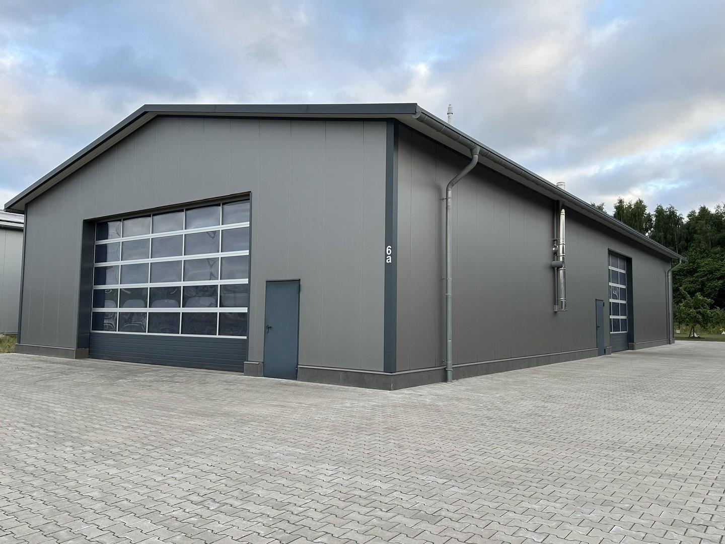 Halle 450 m²