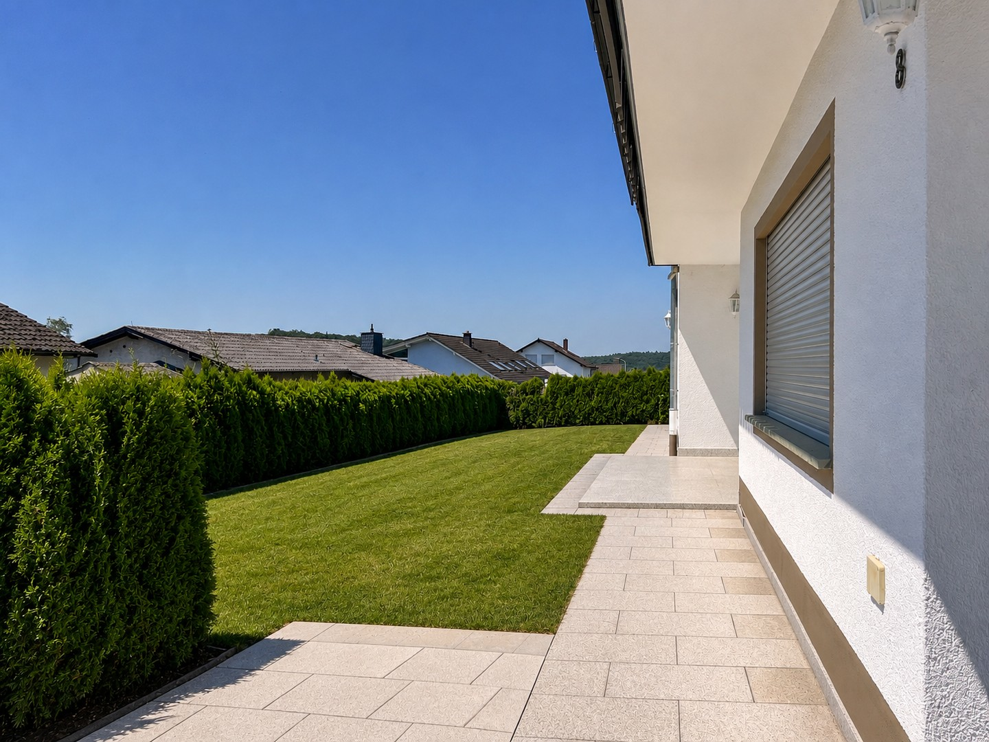 Terrasse mit Garten im EG
