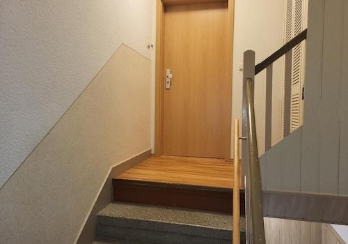 Zugang Wohnung 1. OG