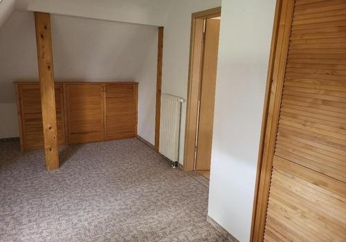 Zimmer mit Einbauschränke