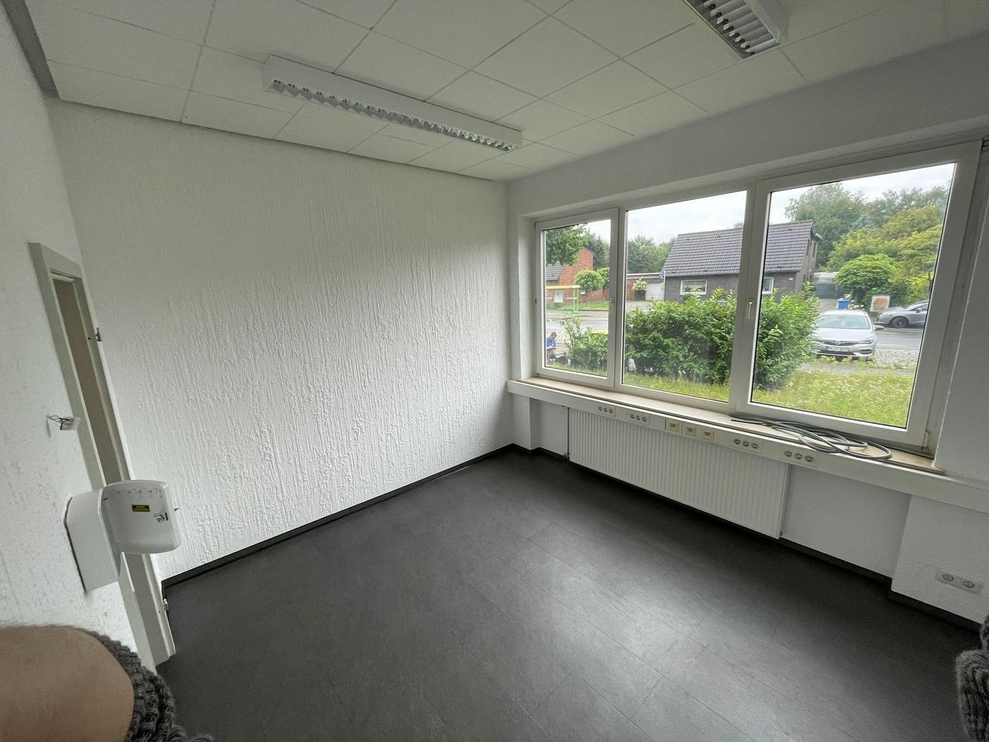 ca. 12 qm Raum im Erdgeschoss