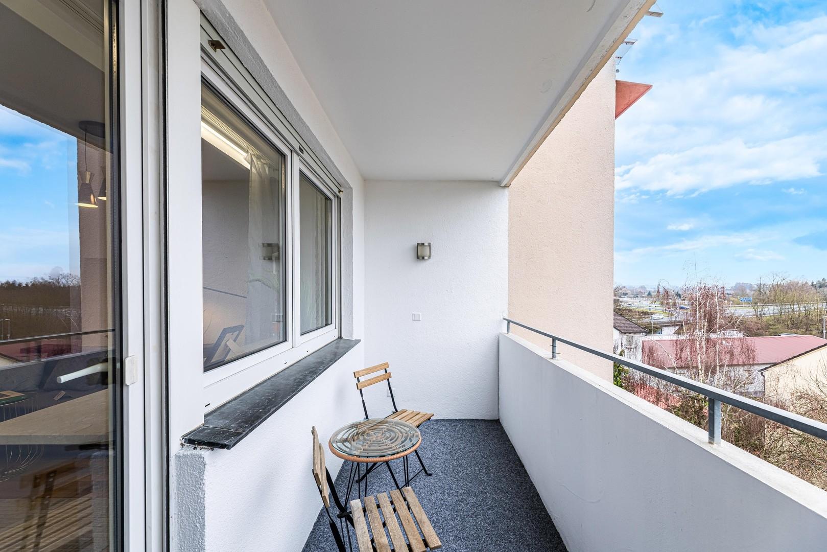 Sonniger Balkon