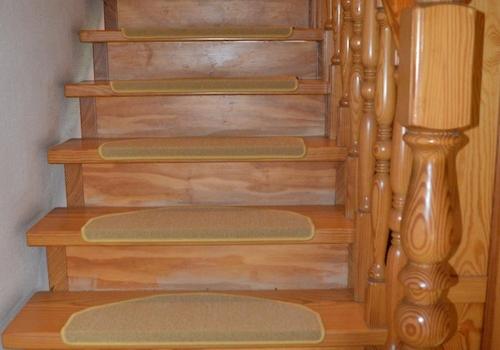 Treppe vom EG zum Obergeschoß