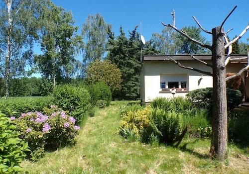03_Haus_linke_Seite_Garten