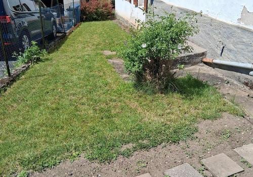 Gartenstück zum Nachbarn