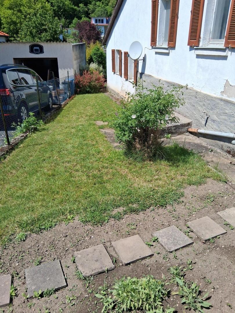 Gartenstück zum Nachbarn