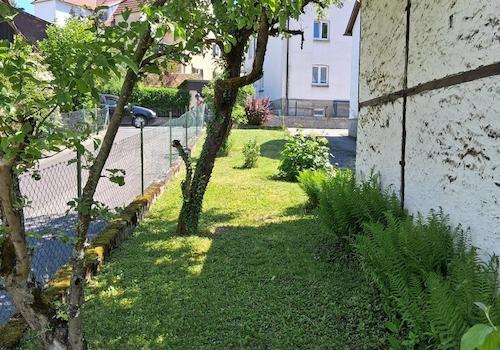 Gartenstück zur Nebenstraße