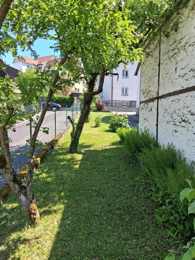 Gartenstück zur Nebenstraße