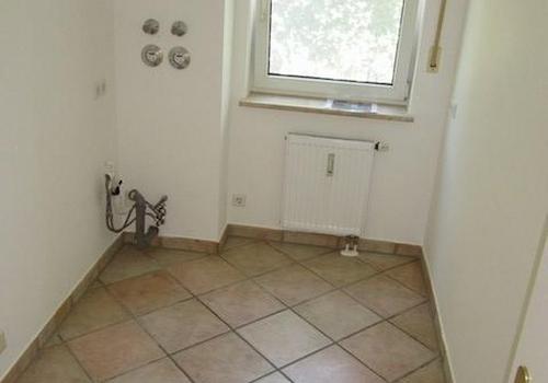 Küche mit großem Fenster...