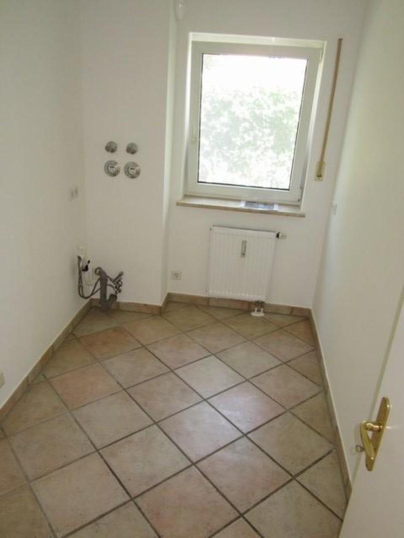 Küche mit großem Fenster...