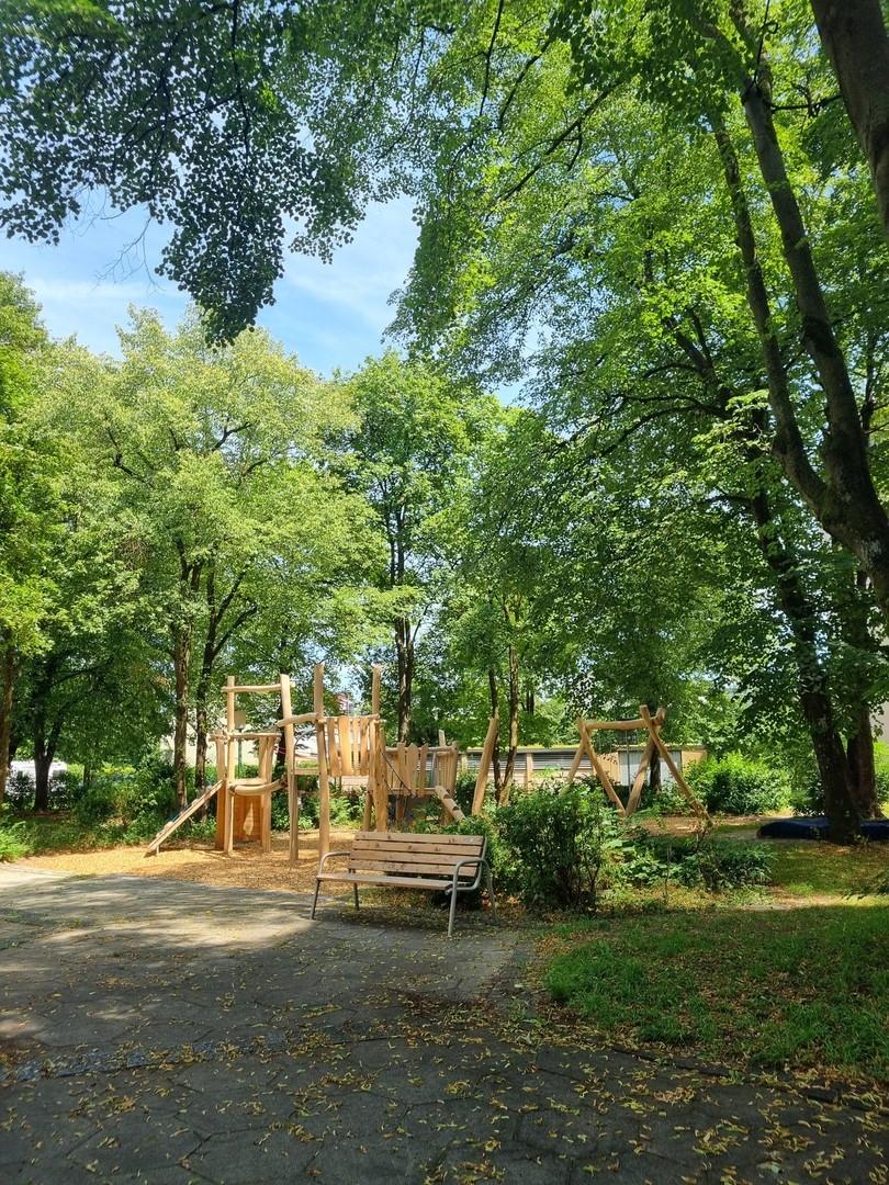 Spielplatz vor der Tür