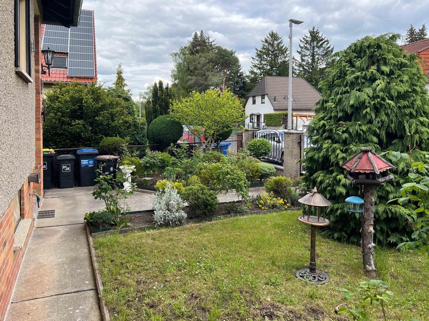 Garten vor dem Haus