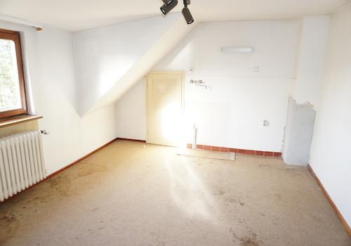 Durchgangszimmer DG