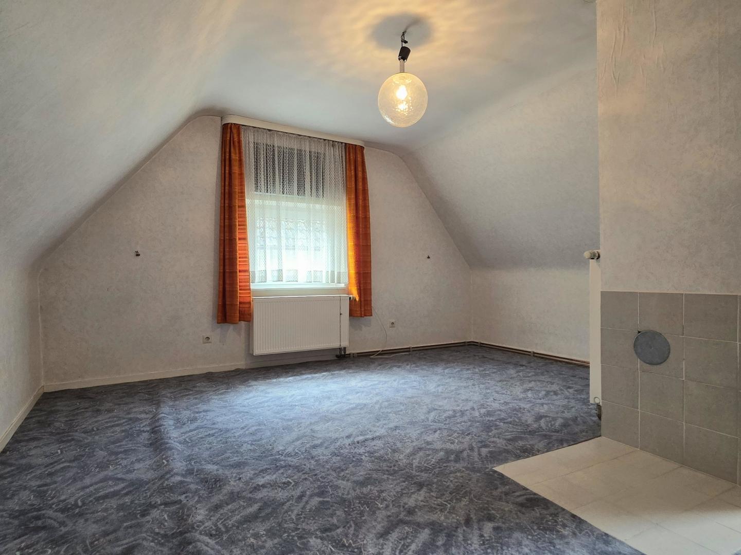 Schlafzimmer DG