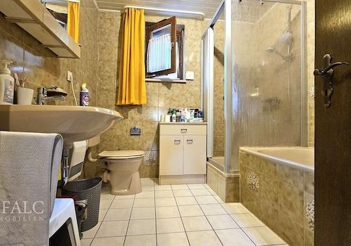 Badezimmer 1. OG