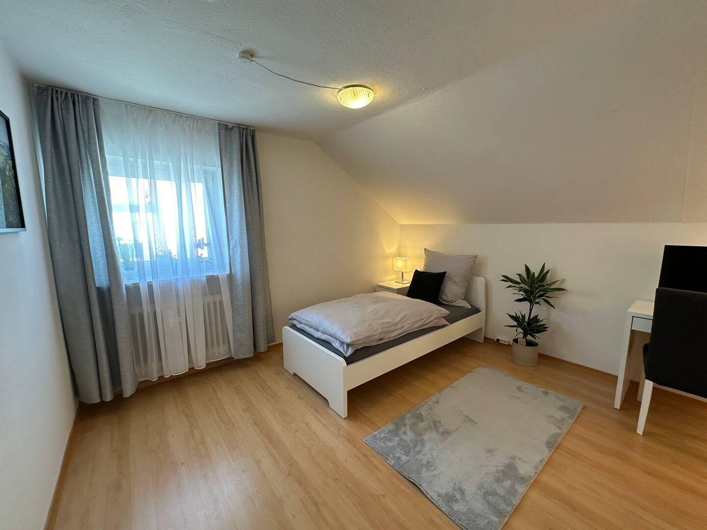 Schlafzimmer 2