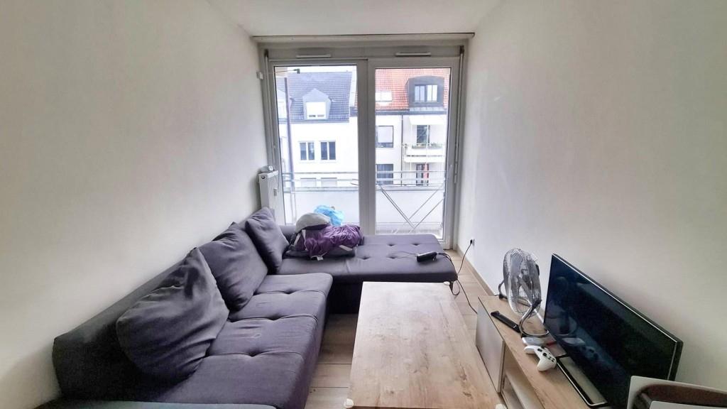 mit Balkon