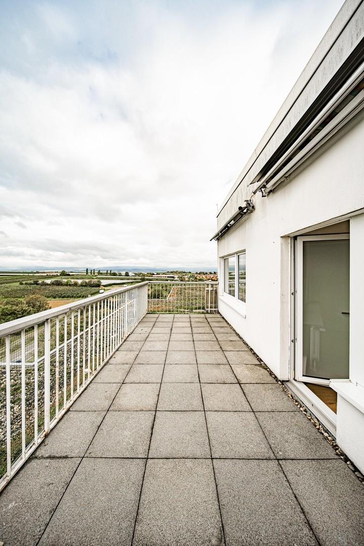Dachterrasse mit Taunusblick