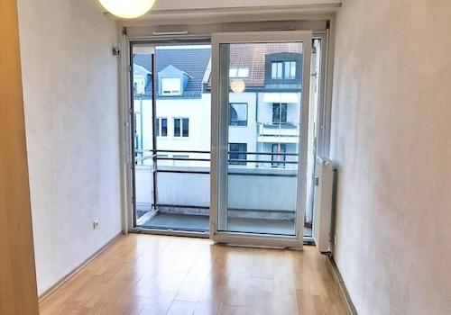 mit Balkon