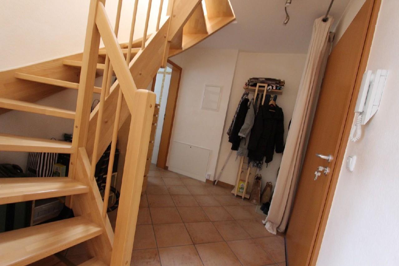 in den Spitzboden