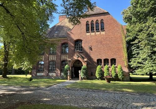 Villa (1)