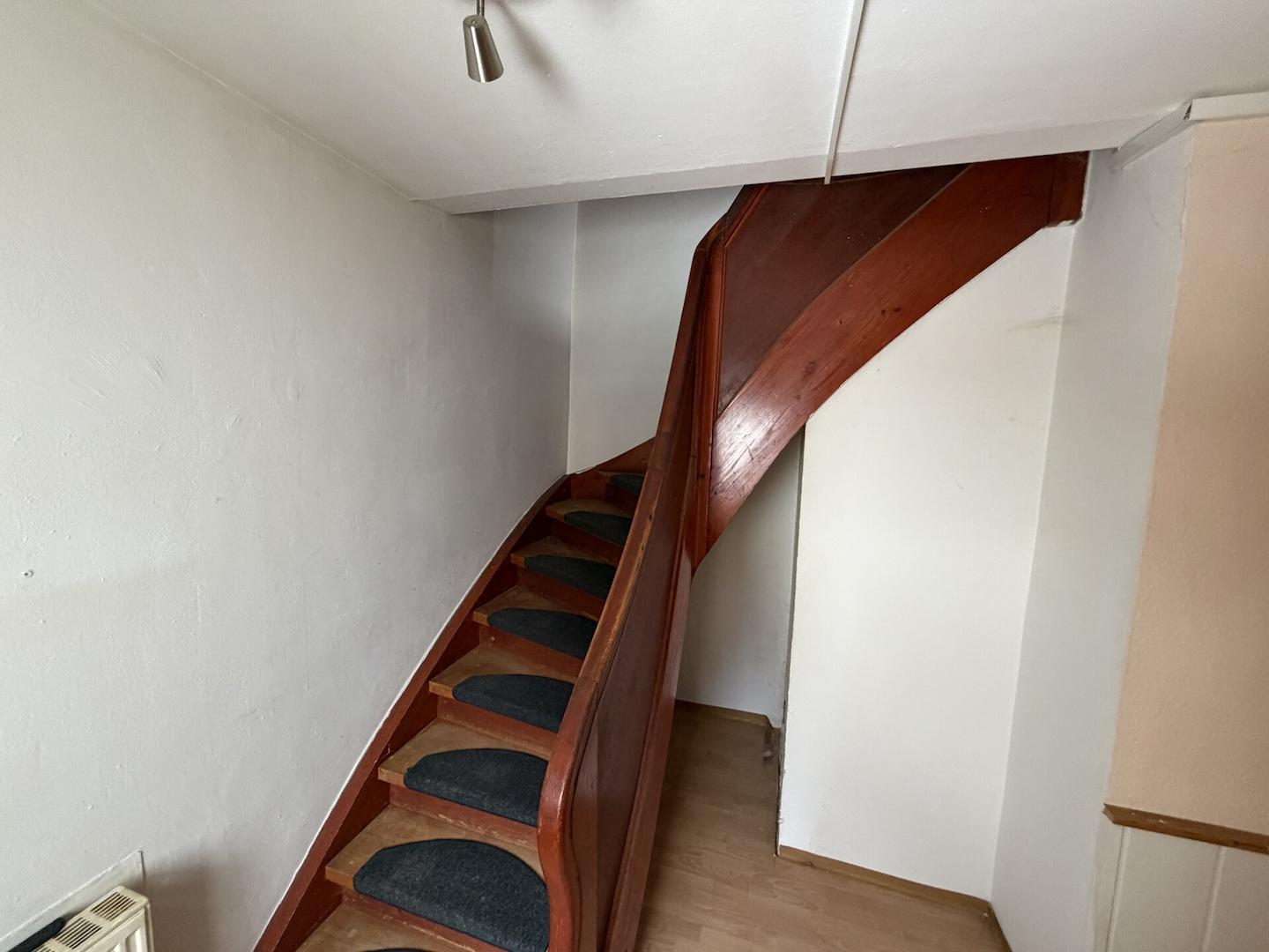 Treppe Maisonette links
