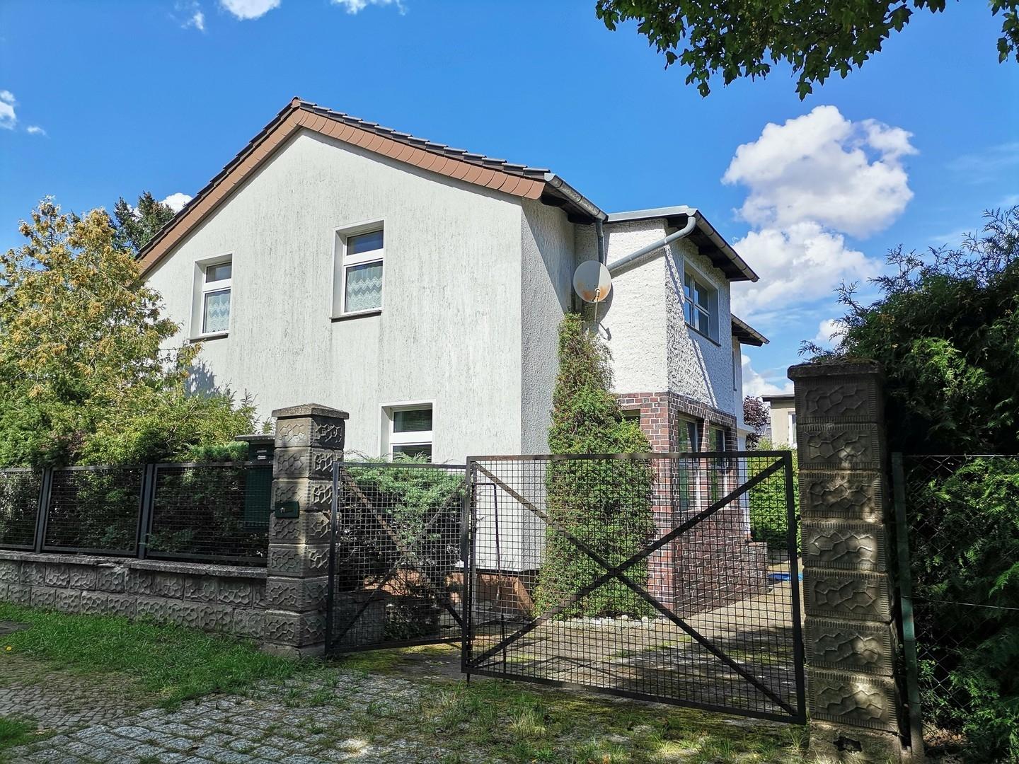 Straßenansicht 
