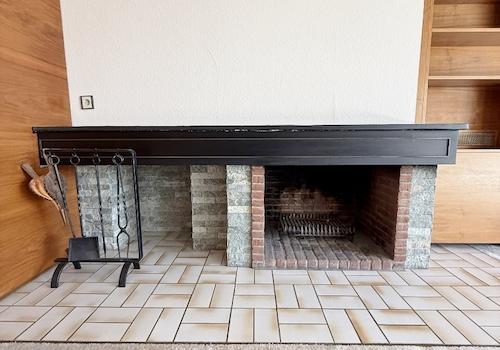 und Kamin 
