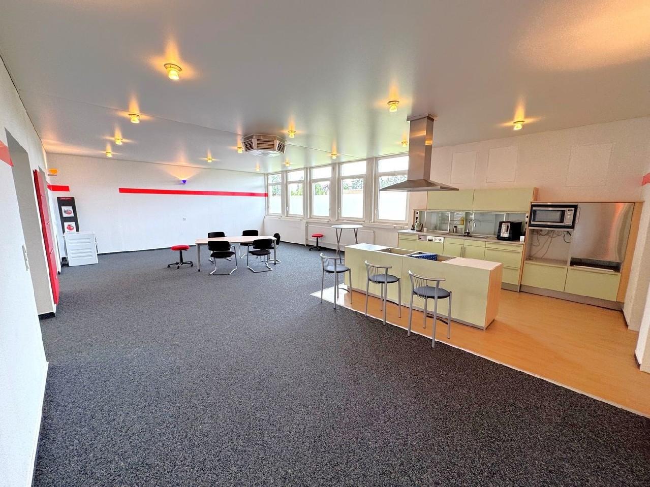 Ausstellung hinten