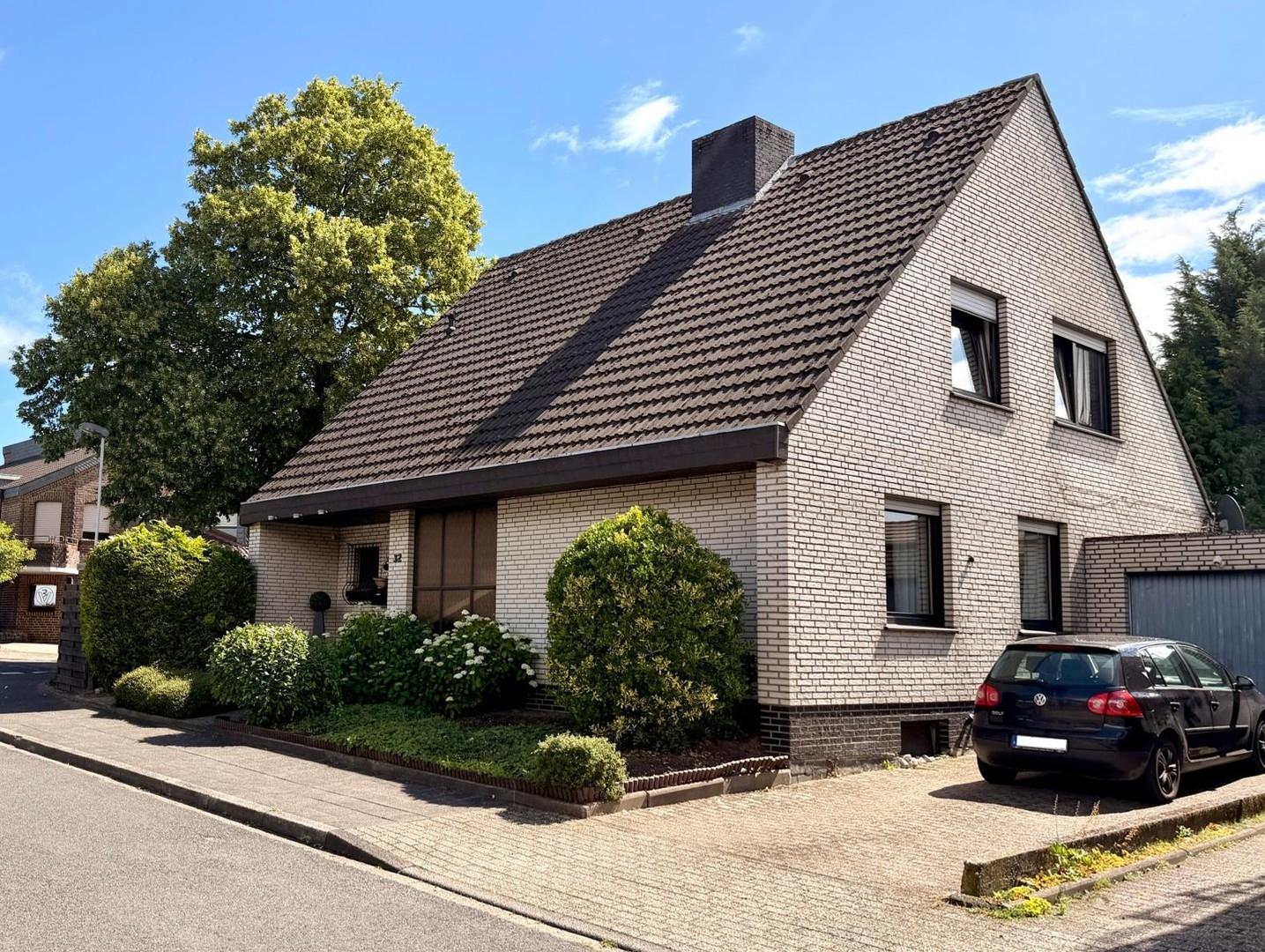 Ansicht von der Straßenseite
