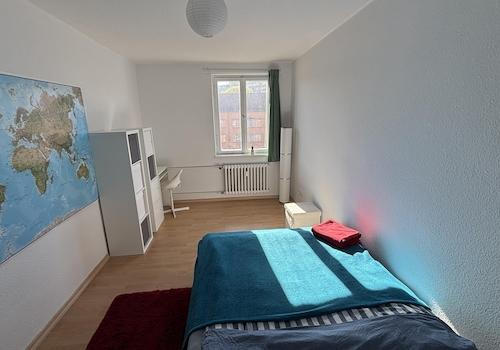 Schlafzimmer 1