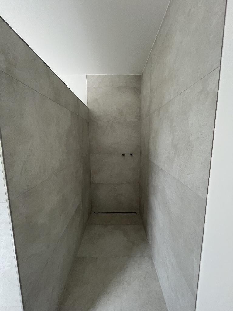 Dusche im Hauptbad