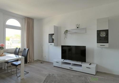 moderne Schrankwand und TV