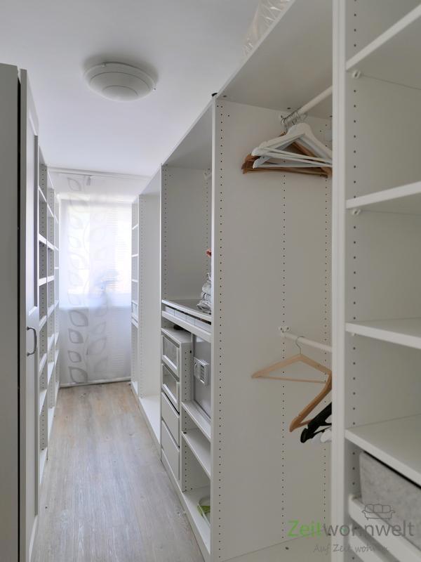 begehbarer Kleiderschrank