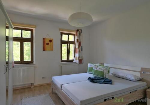 Blick ins Schlafzimmer
