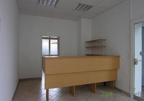 Verkaufsraum mit Ladentheke
